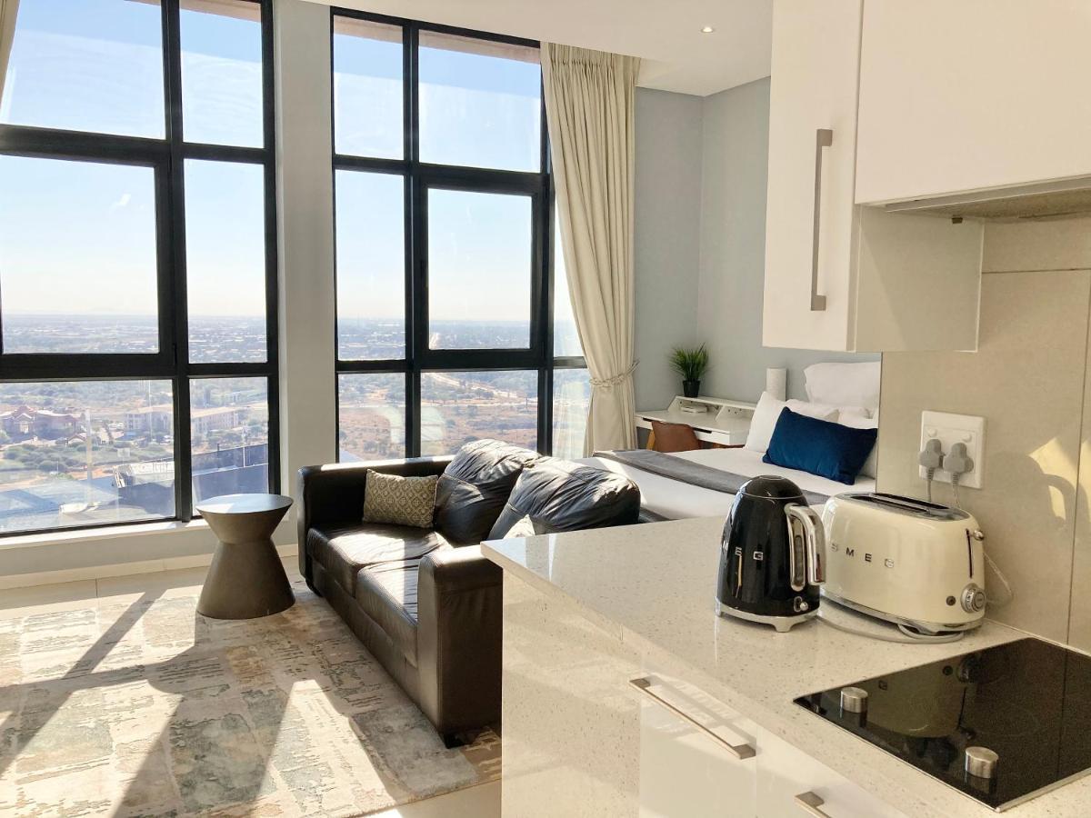 Urban Awe Apartment-Itowers 23Rd Floor Gaborone Dış mekan fotoğraf