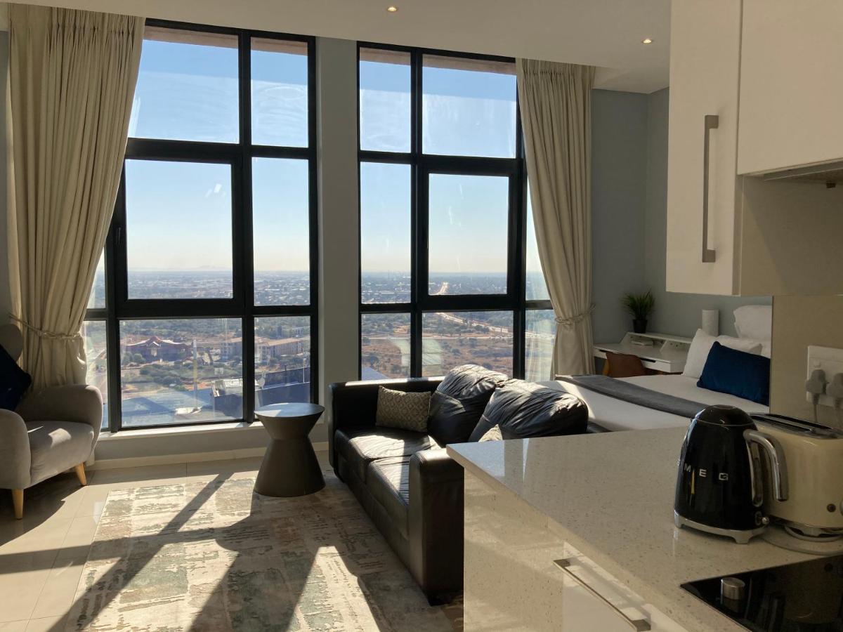 Urban Awe Apartment-Itowers 23Rd Floor Gaborone Dış mekan fotoğraf