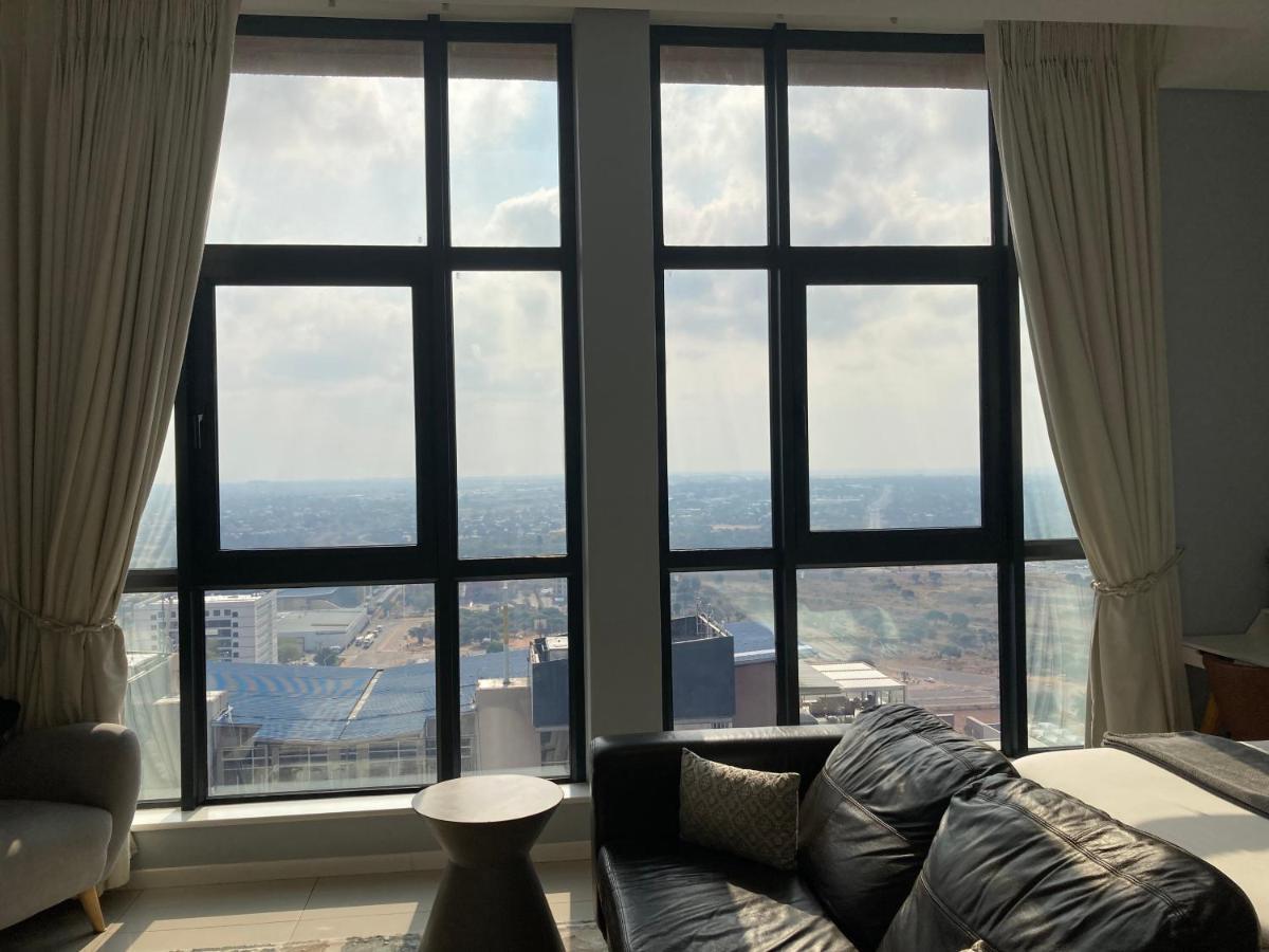 Urban Awe Apartment-Itowers 23Rd Floor Gaborone Dış mekan fotoğraf