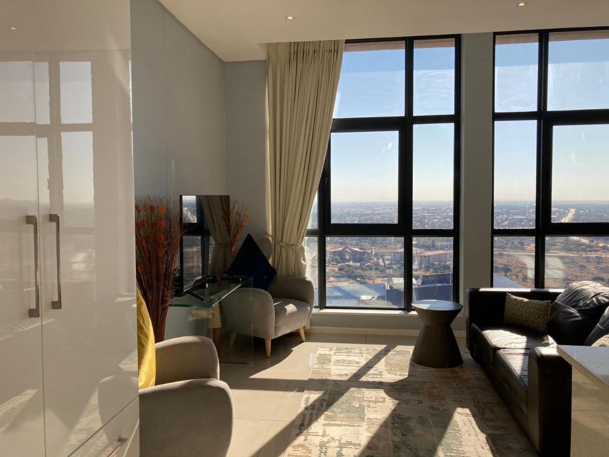 Urban Awe Apartment-Itowers 23Rd Floor Gaborone Dış mekan fotoğraf